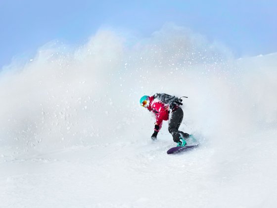 winterurlaub saalbach hinterglemm snowboarden